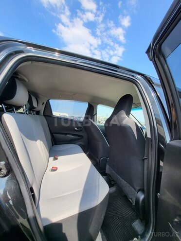 Toyota Vitz-10