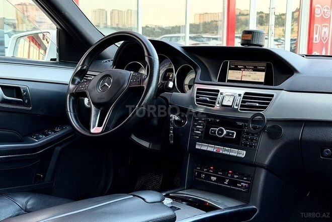 Mercedes E 250-10