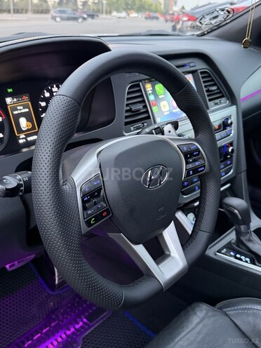 Hyundai Sonata-18