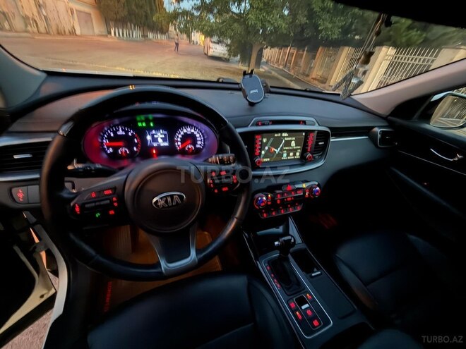 Kia Sorento-8