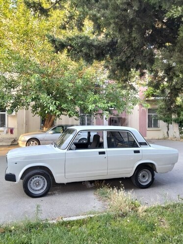 LADA (VAZ) 2107-4