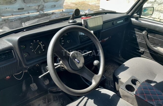 LADA (VAZ) 2107-2