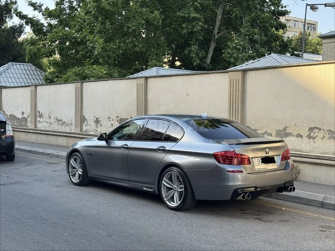 BMW 528-2
