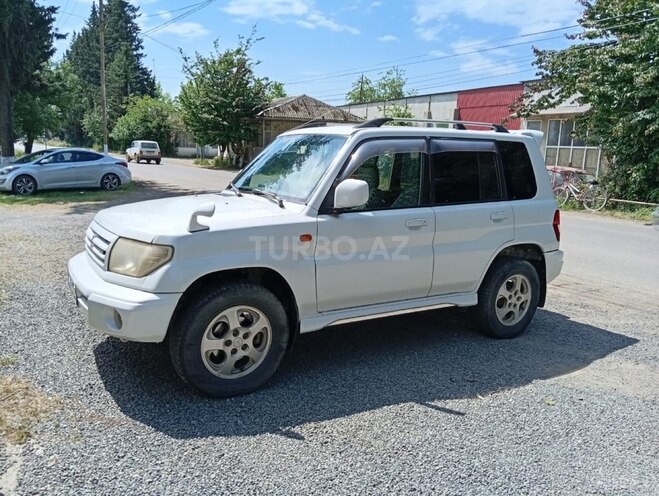 Mitsubishi Pajero io-2