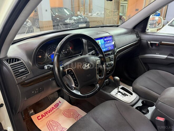 Hyundai Santa Fe-11