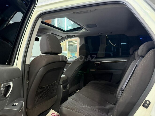 Hyundai Santa Fe-13