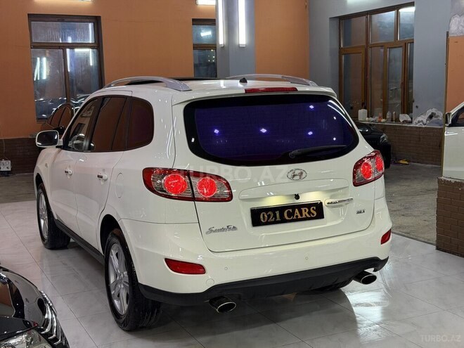 Hyundai Santa Fe-17