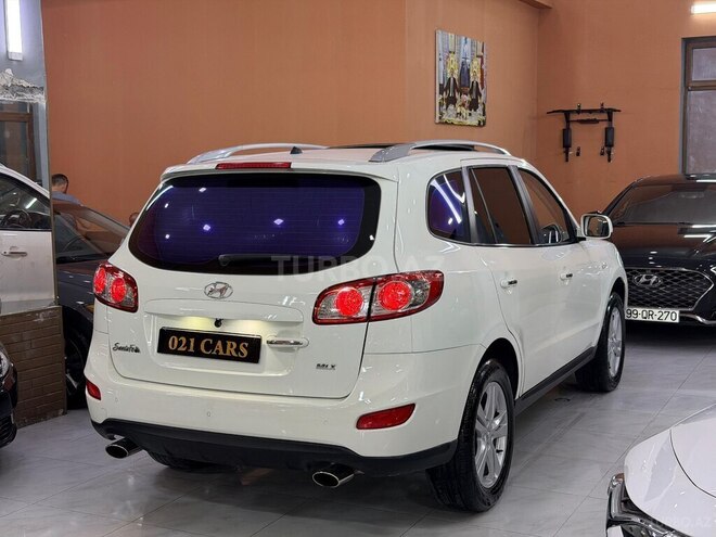 Hyundai Santa Fe-21