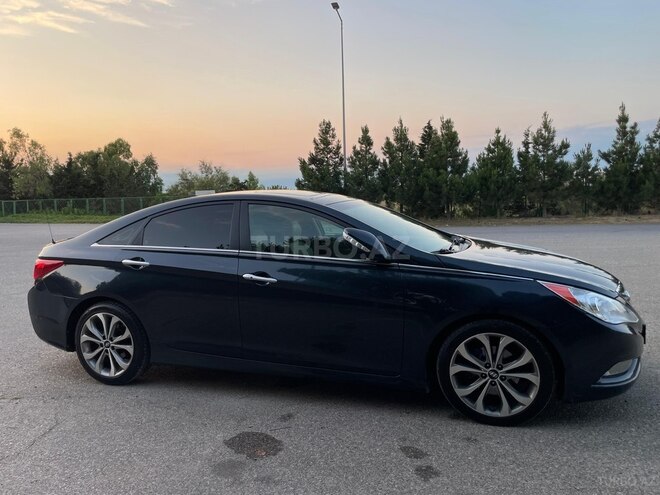 Hyundai Sonata-5