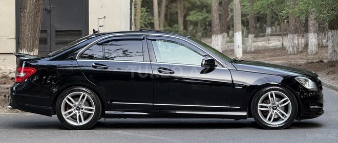 Mercedes C 250-13