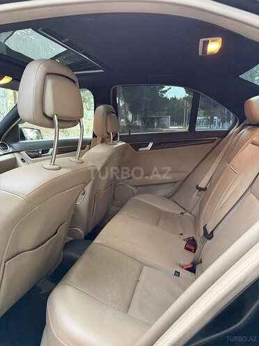 Mercedes C 250-17