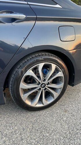 Hyundai Sonata-9