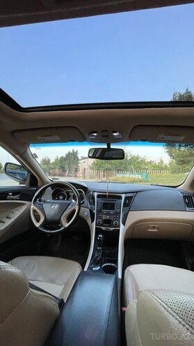 Hyundai Sonata-13