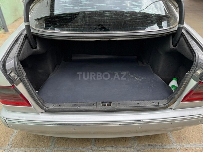 Mercedes E 220-5