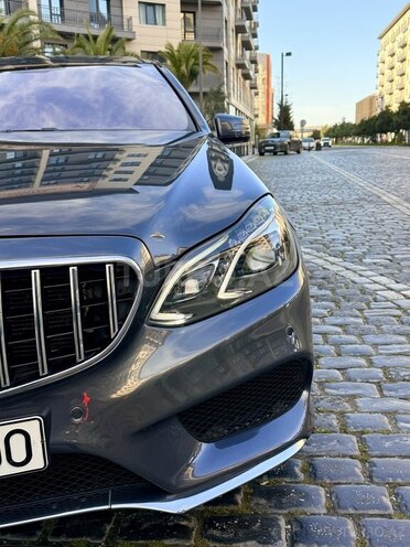 Mercedes E 400-4