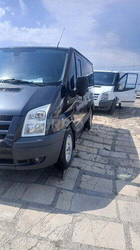 Ford Transit-2