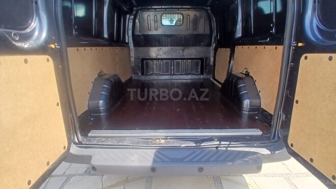 Ford Transit-8
