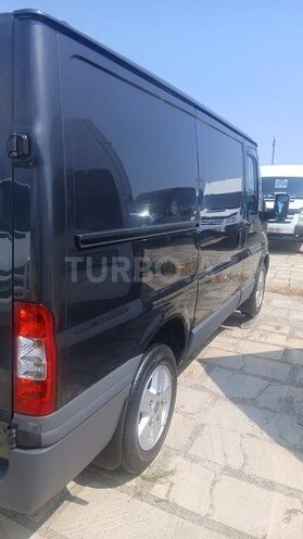 Ford Transit-3