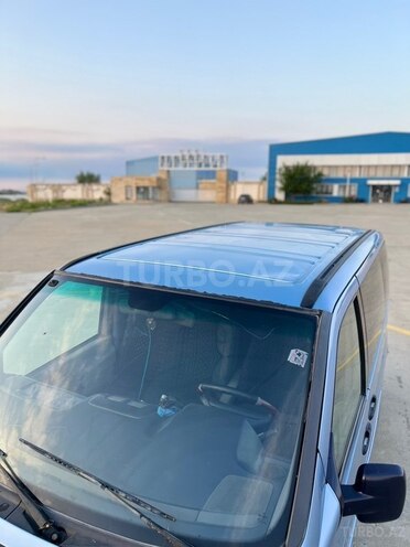 Mercedes Vito 110 D-5