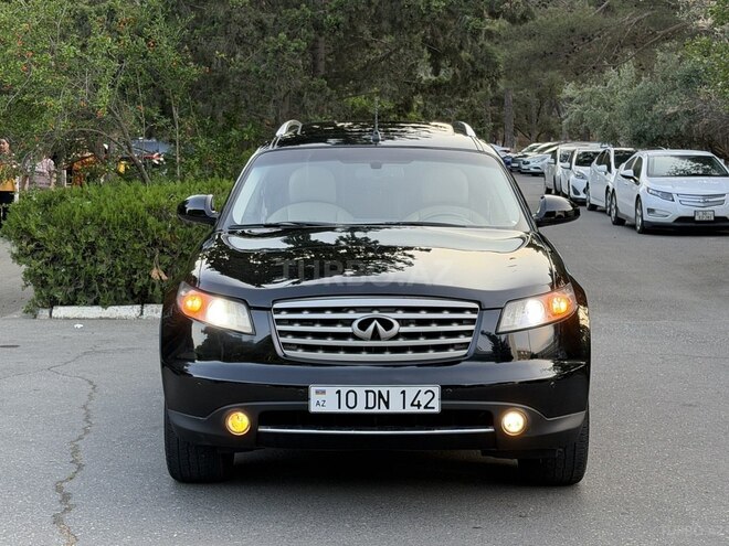 Infiniti FX35-3