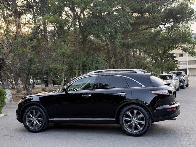 Infiniti FX35-8