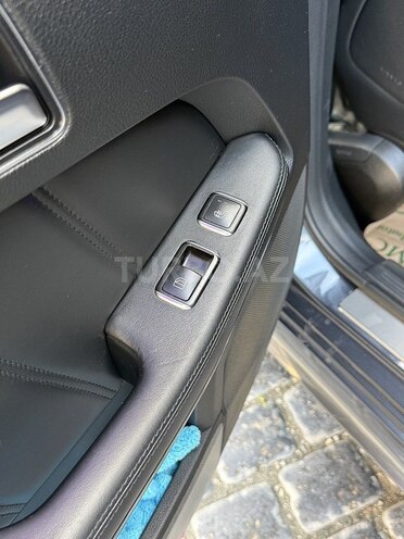 Mercedes E 400-16