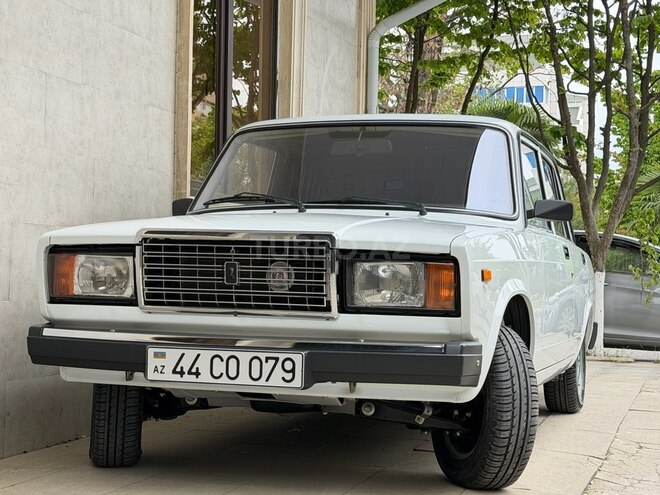 LADA (VAZ) 2107-1