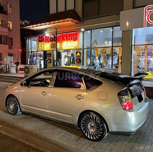Toyota Prius-6