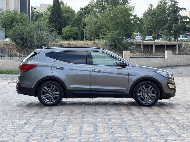 Hyundai Santa Fe-9