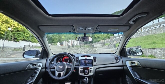 Kia Cerato-8