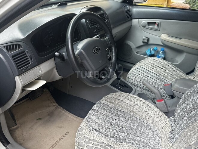 Kia Cerato-9