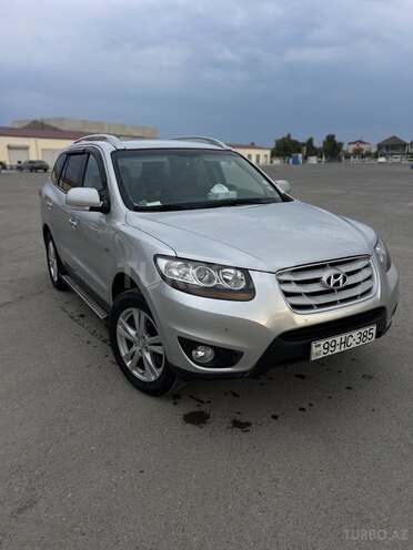 Hyundai Santa Fe-1