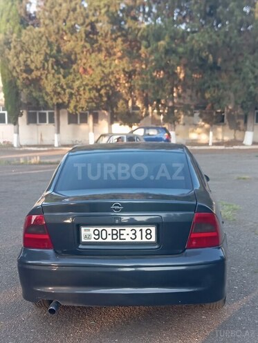 Opel Vectra-13