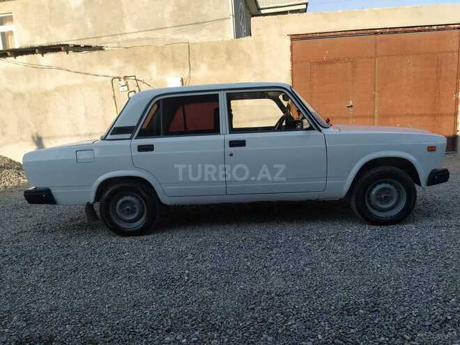 LADA (VAZ) 2107-2