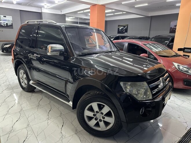 Mitsubishi Pajero-10