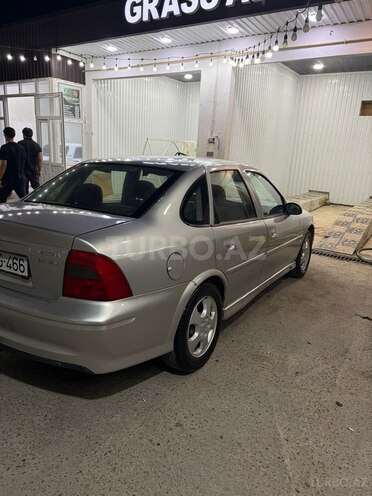 Opel Vectra-3
