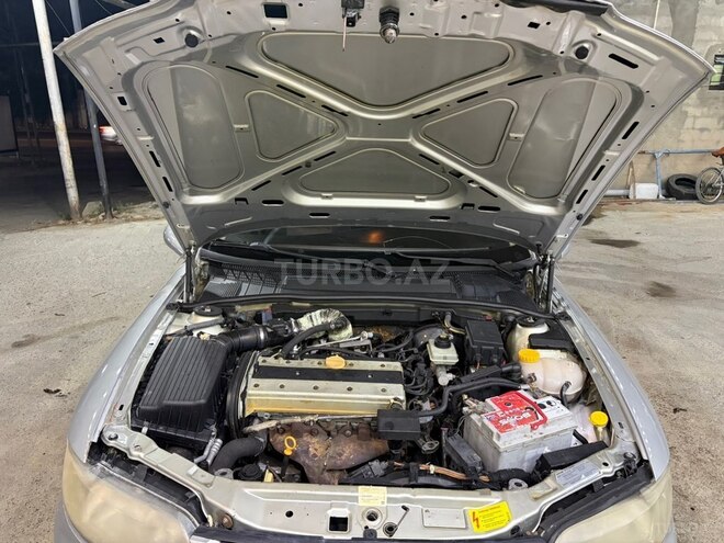 Opel Vectra-9