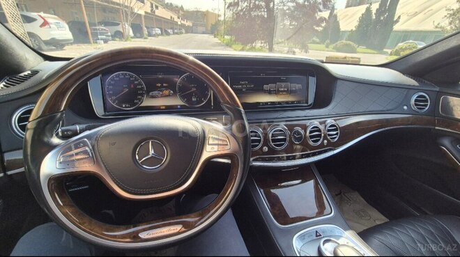 Mercedes S 550-11