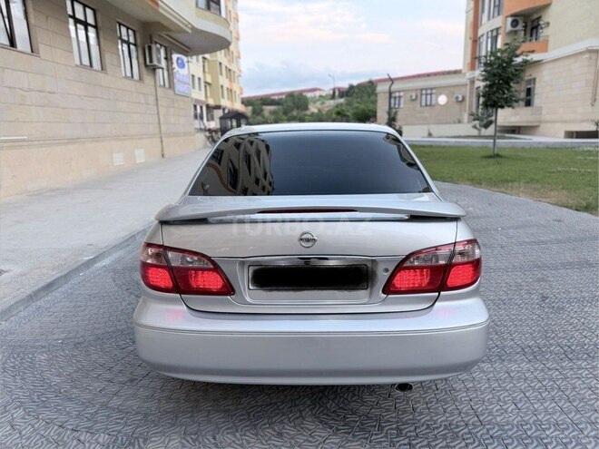 Nissan Maxima-5