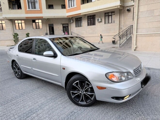 Nissan Maxima-1