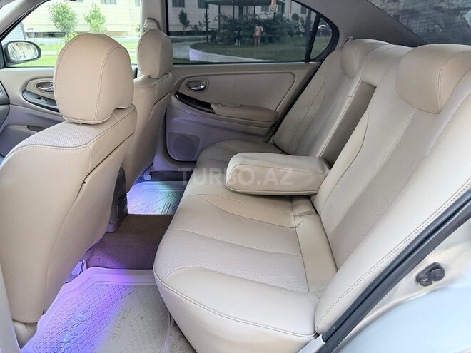 Nissan Maxima-10