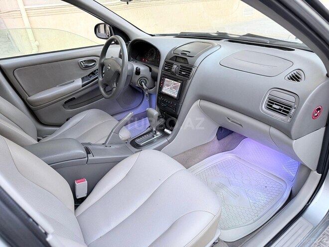 Nissan Maxima-12