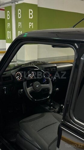 LADA (VAZ) Niva-9
