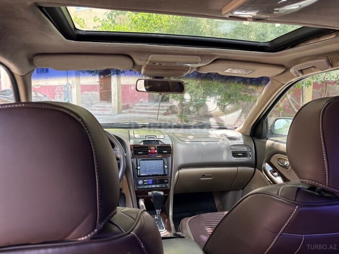 Nissan Maxima-6