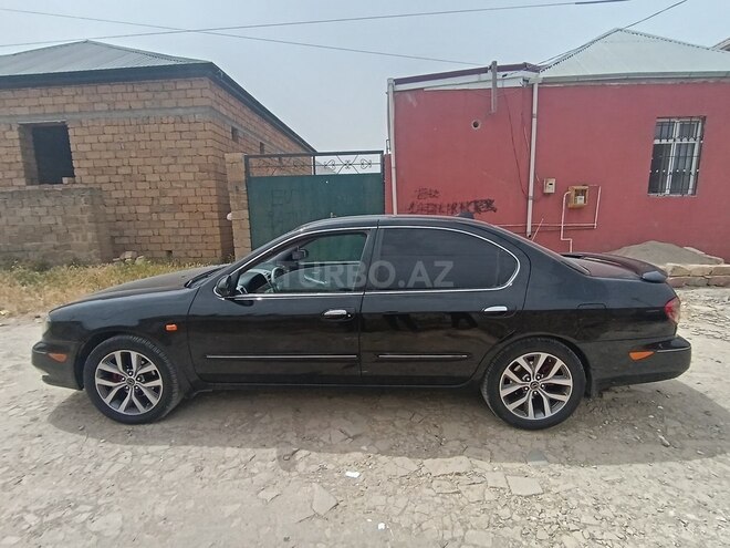 Nissan Maxima-5