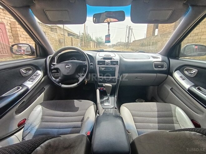 Nissan Maxima-4