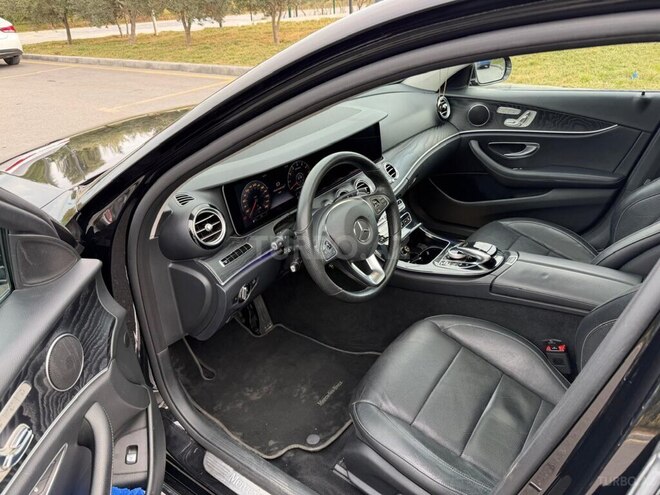 Mercedes E 300-5