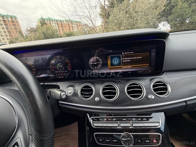 Mercedes E 300-12