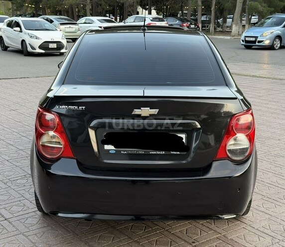 Chevrolet Aveo-8