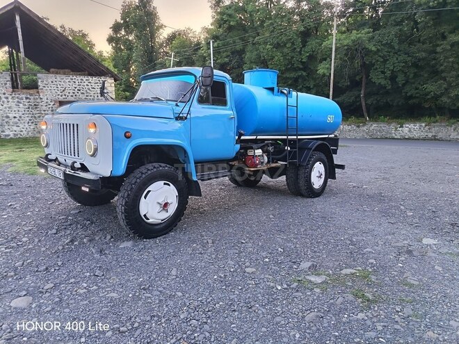 GAZ 53-21